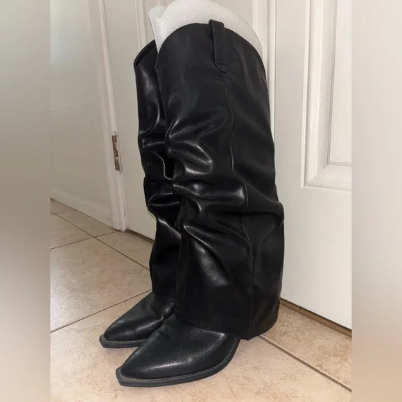 Crown Vintage Black Fold over Boots - Picture 6 of 13